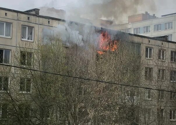 Пожар на софийской улице сейчас. Пожар на складской улице спб. Пожар на софийской сейчас спб. Пожар на софийской улице сегодня. Дтп и чп санкт-петербург.