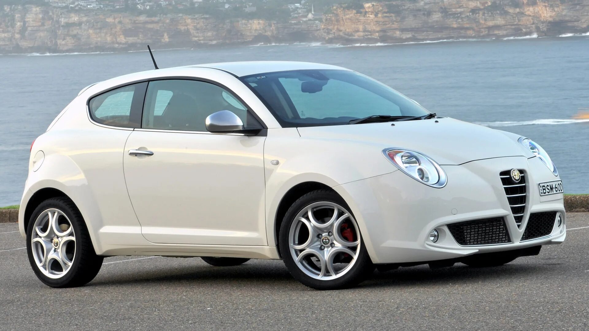 Альфа ромео мита. Alfa Romeo Mito. Альфа Ромео Mito. Alfa Romeo Mito автомат. Альфа Ромео 2009.