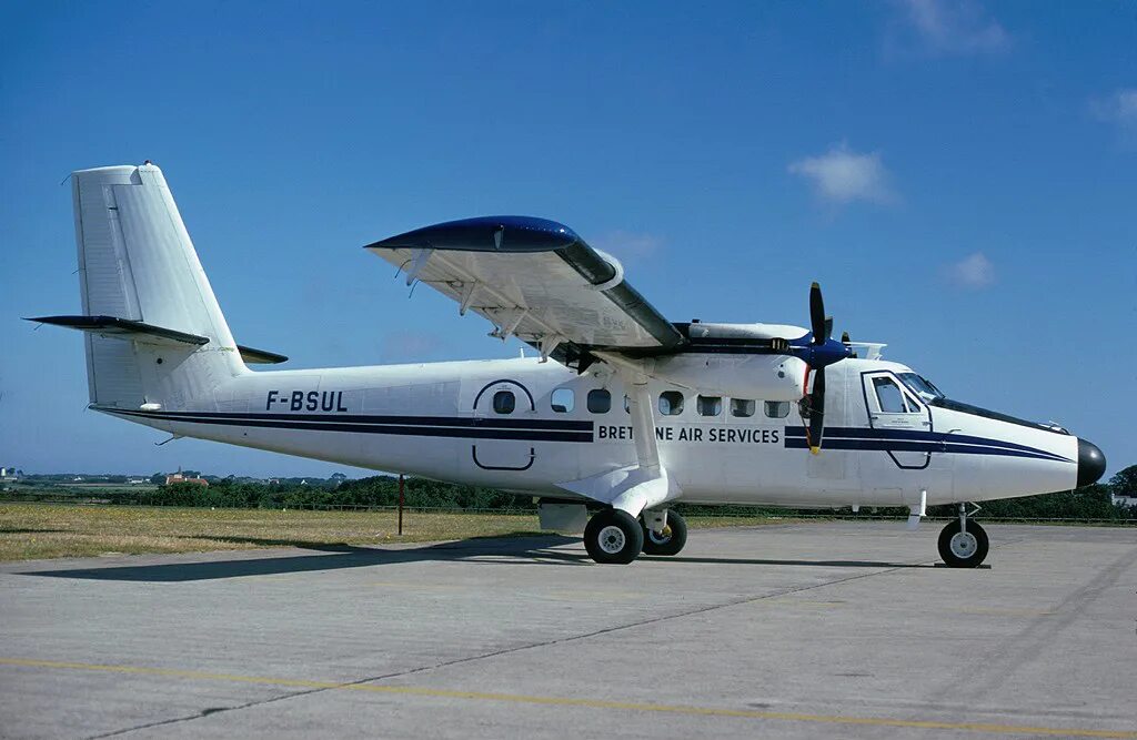 De havilland canada dhc-6 twin otter. Twin otter s400 dhc-6. Dhc-6 twin otter. Dhc-6 twin otter. Самолёт де хэвилленд канада dhc-6 твин оттер.