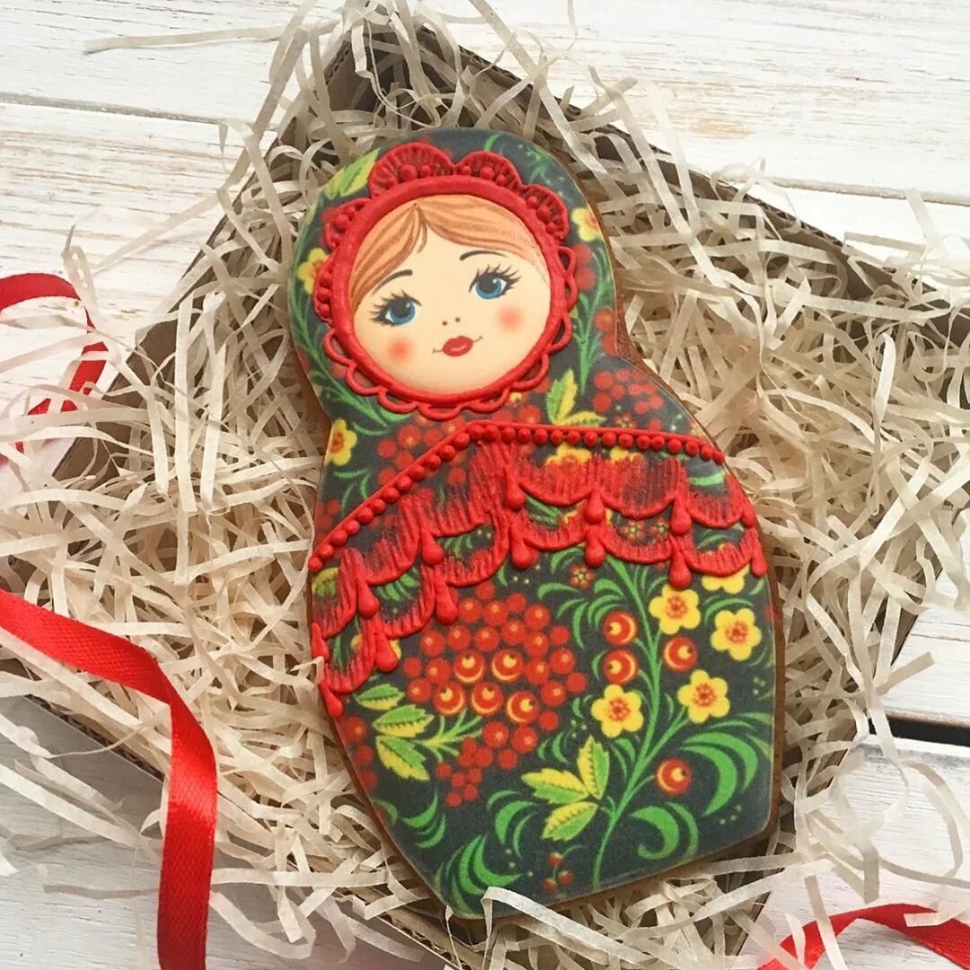 Имбирный пряник матрешка. Пряник матрешка. Пряничные наборы с матрешкой. Пряник матрешка. Пряник матрешка.