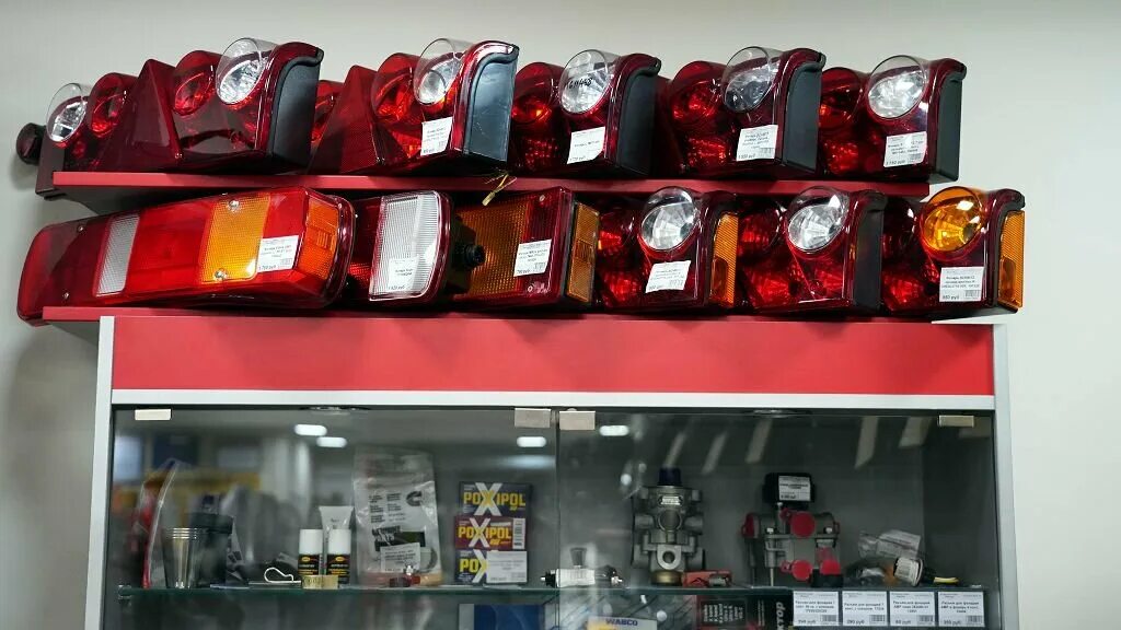 новоалтайск, дорожная ул. Tires and service орел. а/шина 185/75r16c vs-22 волтайр. 5 advance gl267d pr20 156/150l tl. белшина 195/80/14 c бел-78.