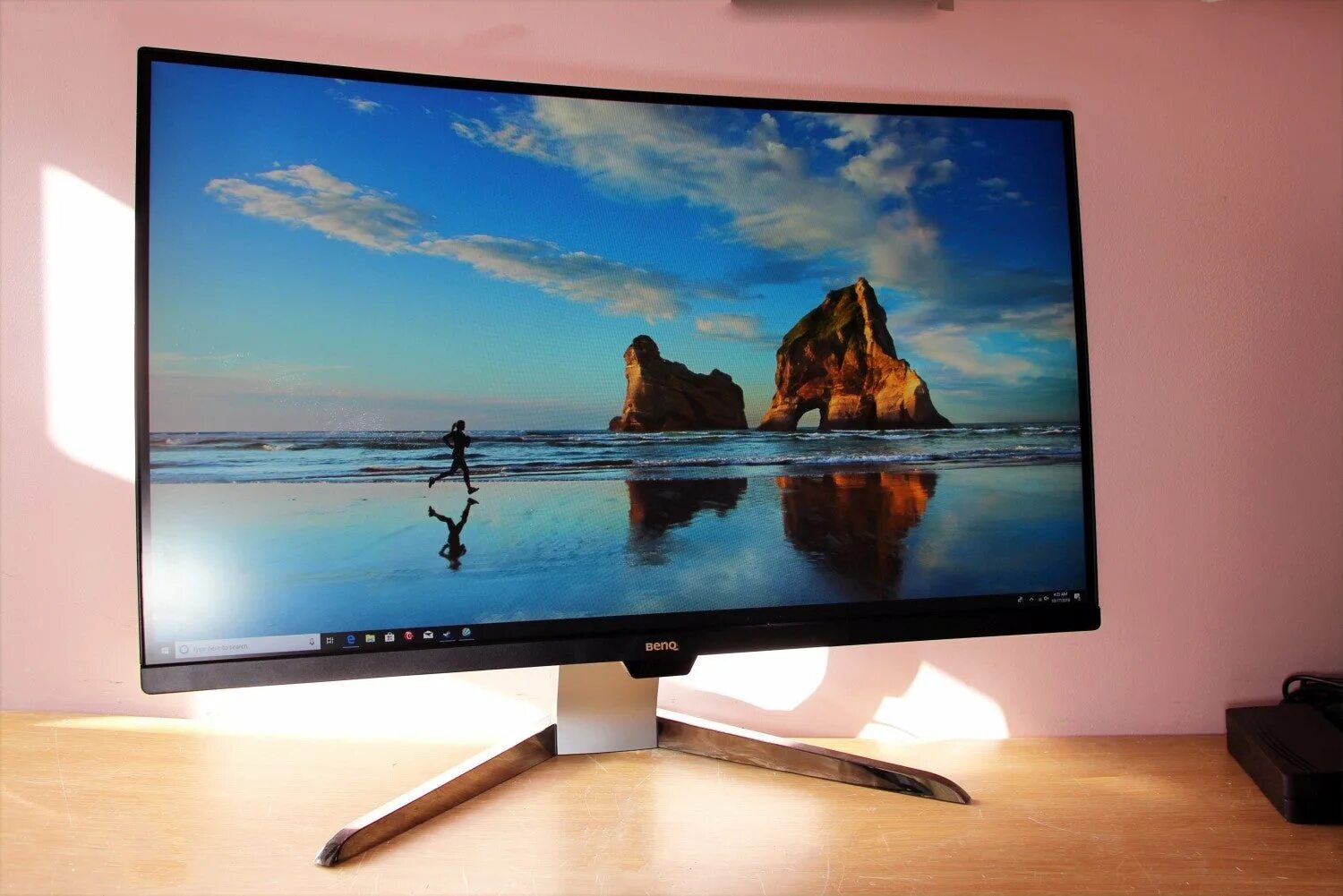 Лучшие телевизоры 32 дюйма 2024. BENQ ex3203r. Монитор BENQ 32 дюйма. Монитор Бенкью 32 дюйма. Монитор BENQ 4:3.