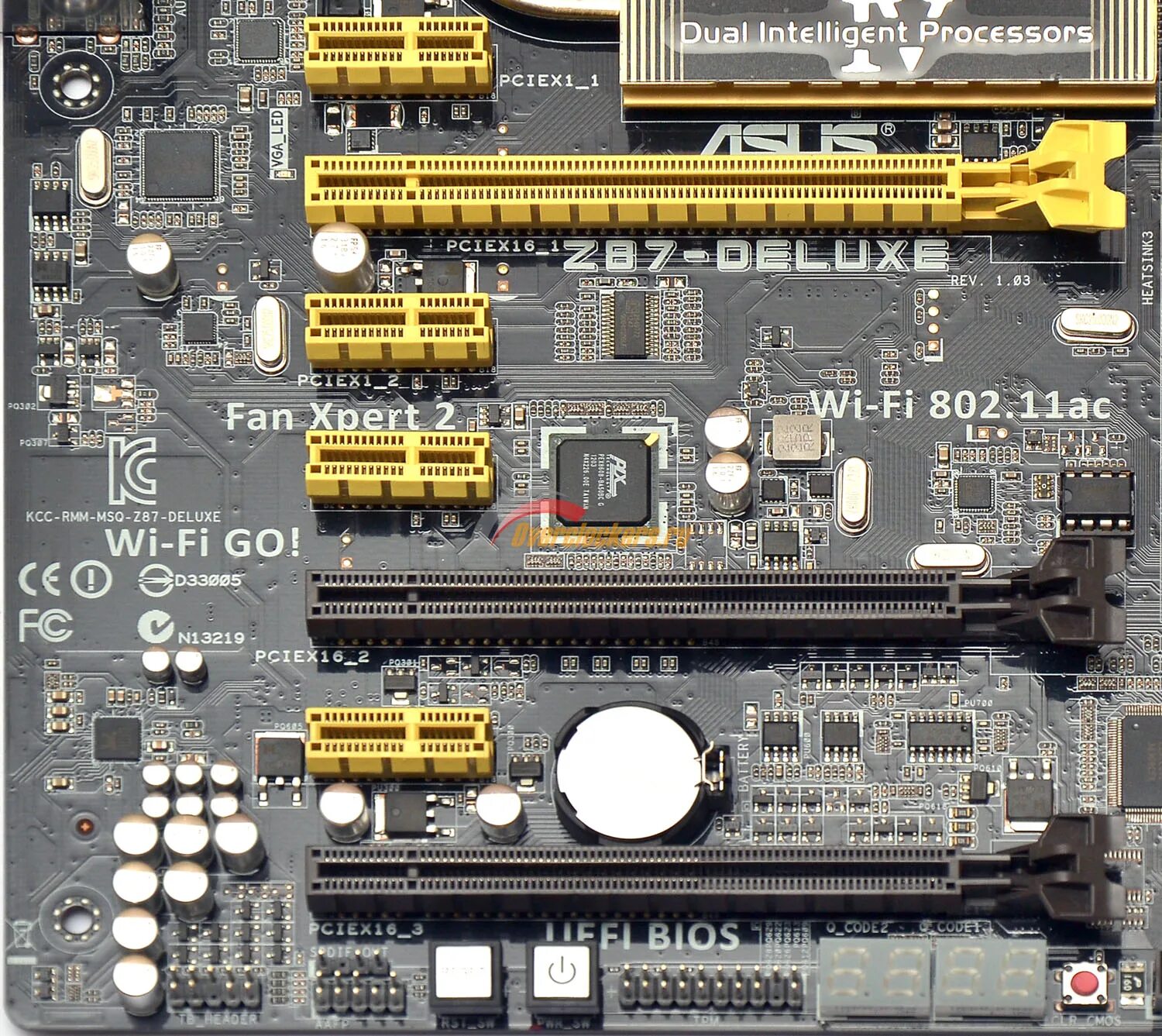 Слот PCI-E 3.0 x4. Слоты разъемов PCI-E 3 И PCI-E 4. PCI x4 PCI x16 разъем. Материнская плата PCI Express 3.0.