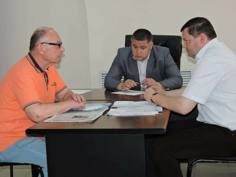 Главный инженер шахты. Город шахтная ростовская область. Шахты город. Шмэс город шахты. Город шахты ростовской области.