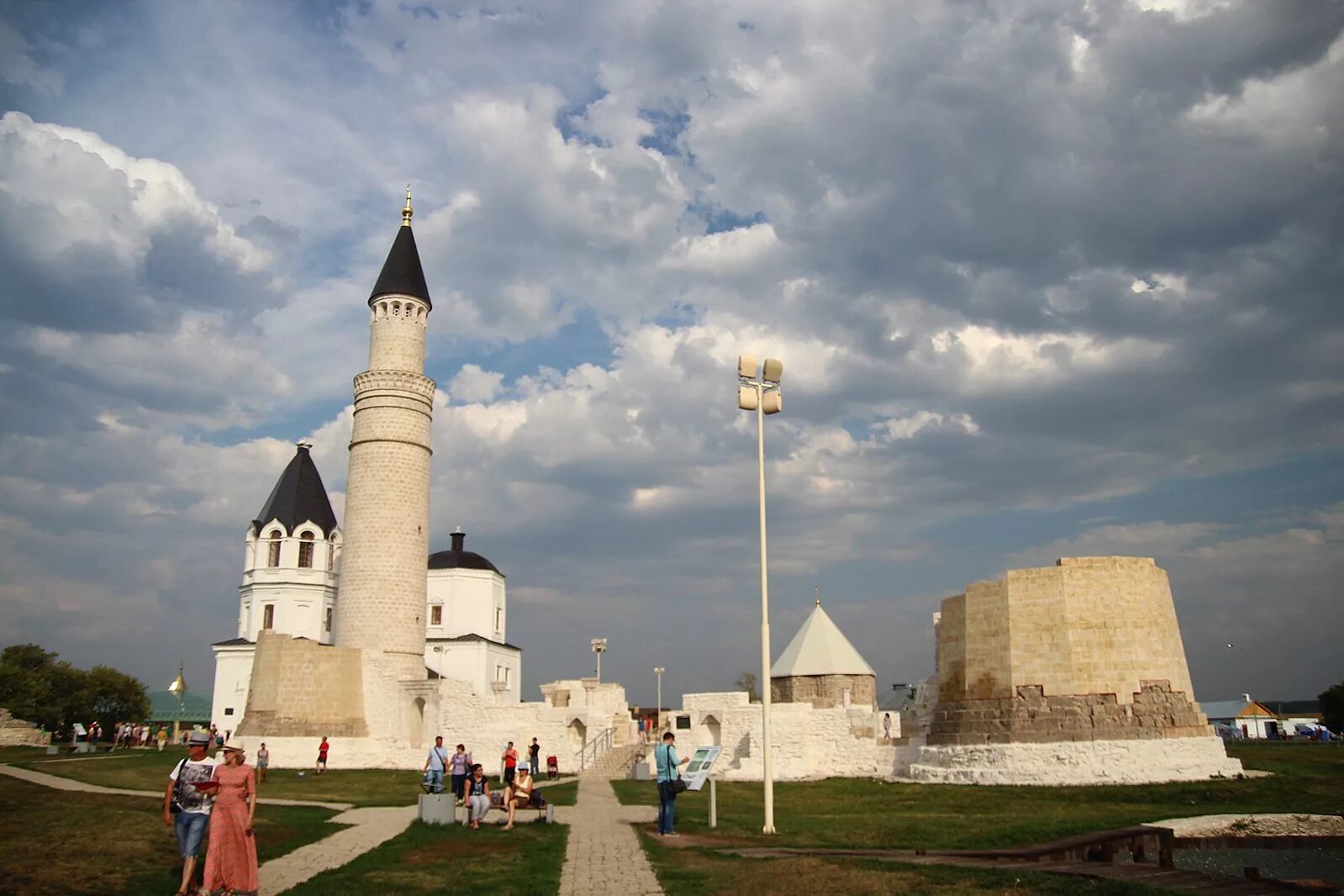 Городище Булгар Татарстан. Историко-археологический комплекс Болгар. Историко архитектурный комплекс Великий Булгар. Музей заповедник Булгар Казань.