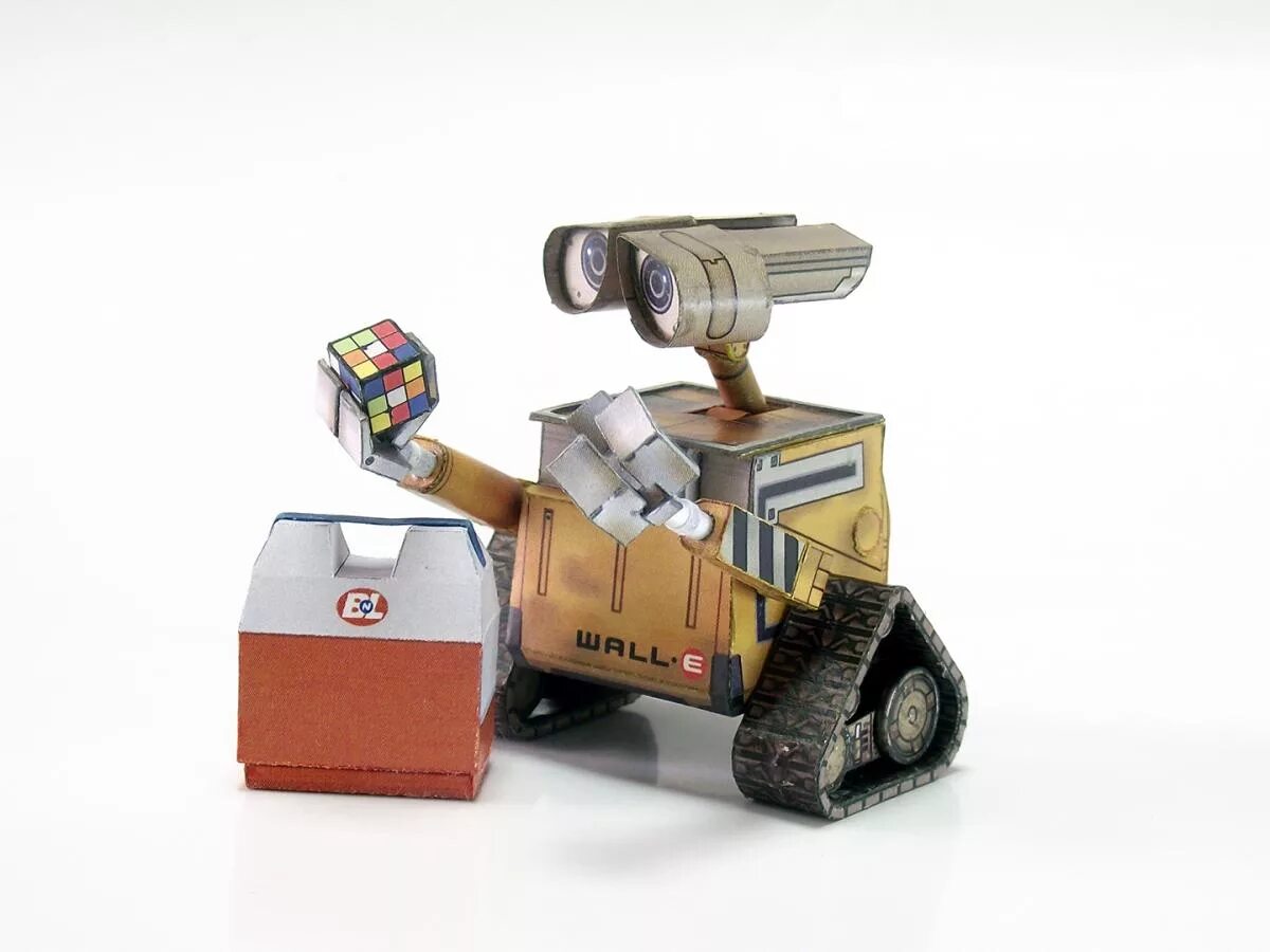 Papercraft робот валли. Робот из коробок. Картонный робот валли. Робот валли из картона. Робот из гофрокартона.