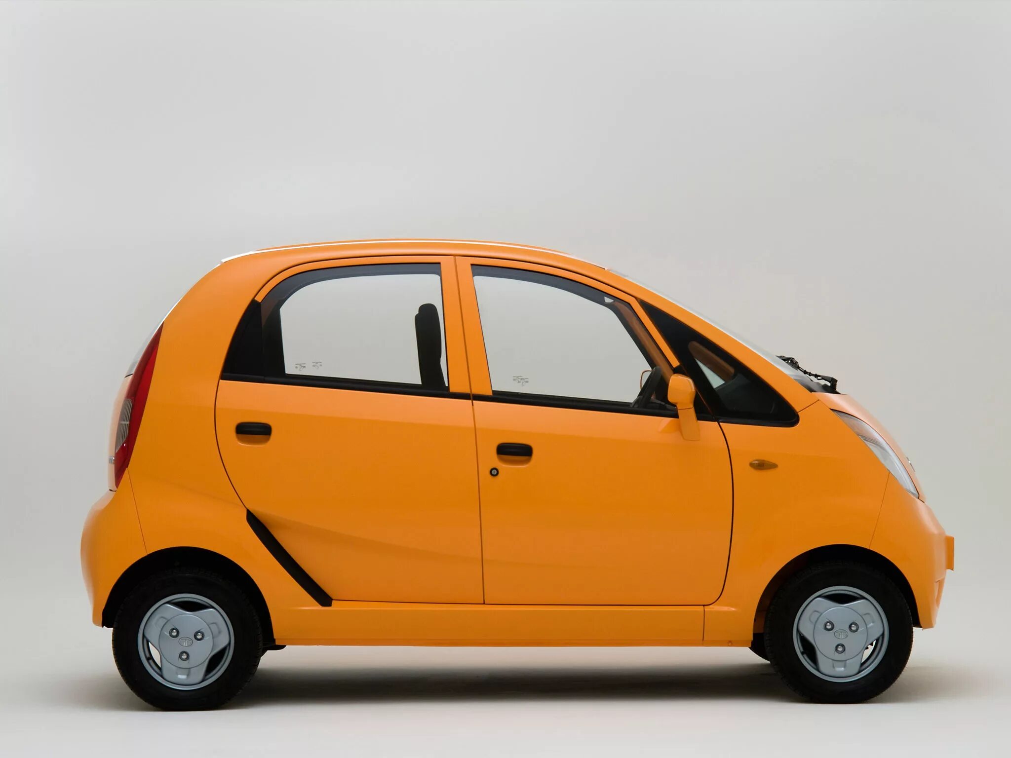 Куплю самый дешевый автомобиль. Tata Nano. Автомобиль Tata Nano. Индийский автомобиль «Tata Nano». Tata Nano 2019.