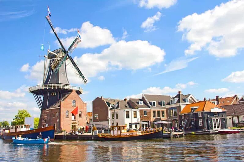 Buy in netherlands. Buy in netherlands. Buy in netherlands. Лейден голландия достопримечательности. Нидерланды домики.