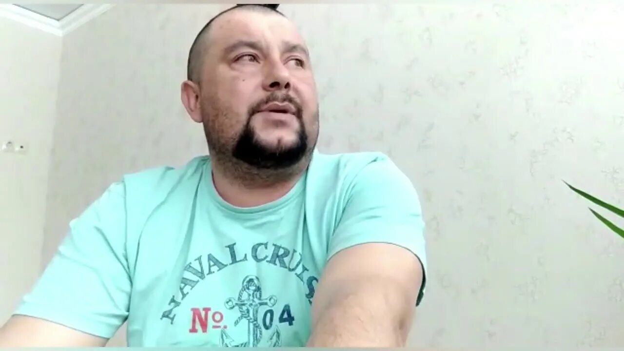 Братья марченко. Пасека владимира рябухина. Пчеловод марченко. Изолятор для пчёл миленина. Пасека братьев марченко.