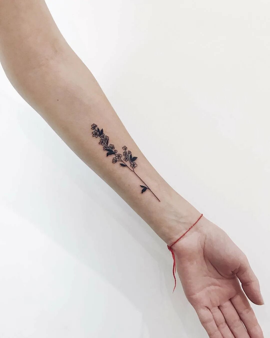 Татуировка дева. Идеи тату для девушек со смыслом. Красивые тату для девушек. Тату для девушек со смыслом. Нежное тату на руке.