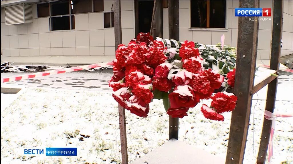 День траура в севастополе. Могилы жертв керченского стрелка. Звезды в трауре. Похороны жертв в кемерово. 17 октября в колледже в керчи.