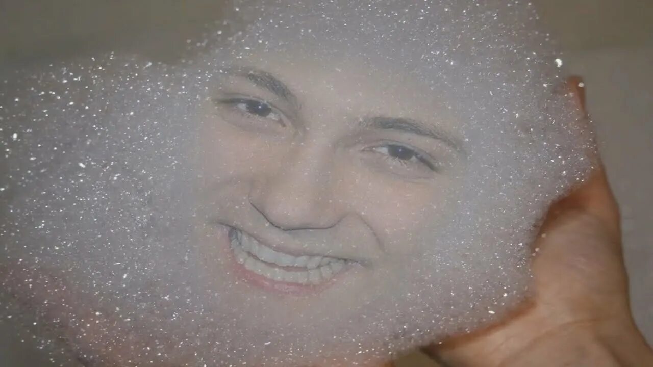 Пена для ванны с перламутром. Почему не получается пена. Почему не получается пена. Образование пены. Монтажная пена а11.