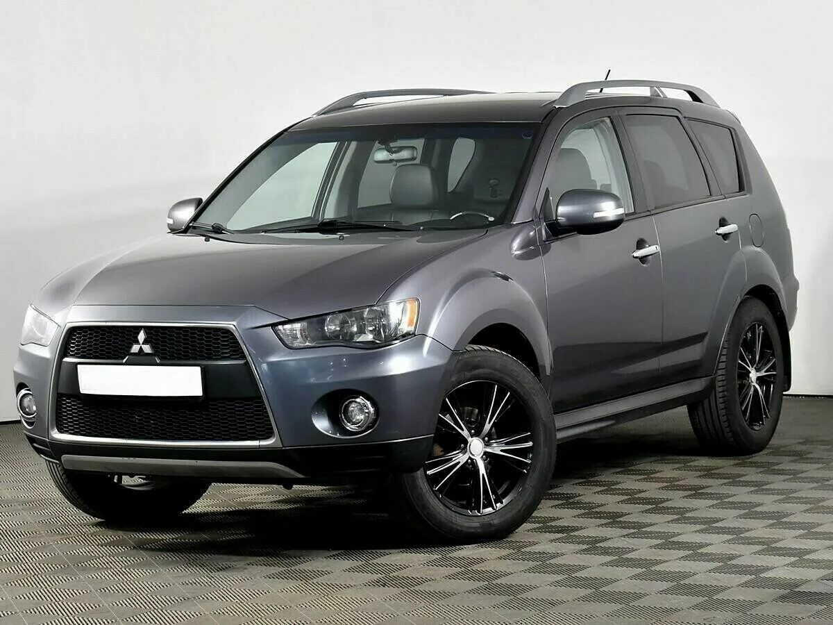 Mitsubishi outlander трехлитровый. Mitsubishi Outlander 2010. Mitsubishi Outlander XL 2010. Mitsubishi Outlander II 2010. Mitsubishi Outlander 2009-2013.