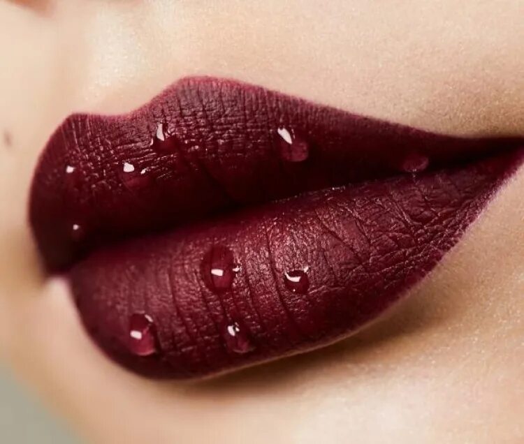 This Simple Hack Will Help You Apply Lipstick Like A Pro Makeup trends, How to a