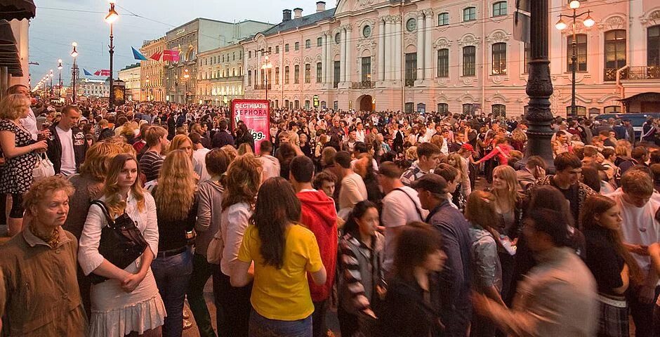 Культурные мероприятия в санкт. Массовые мероприятия. Массовые мероприятия в Петербурге. Санкт-Петербург люди. Массовые культурные мероприятия.