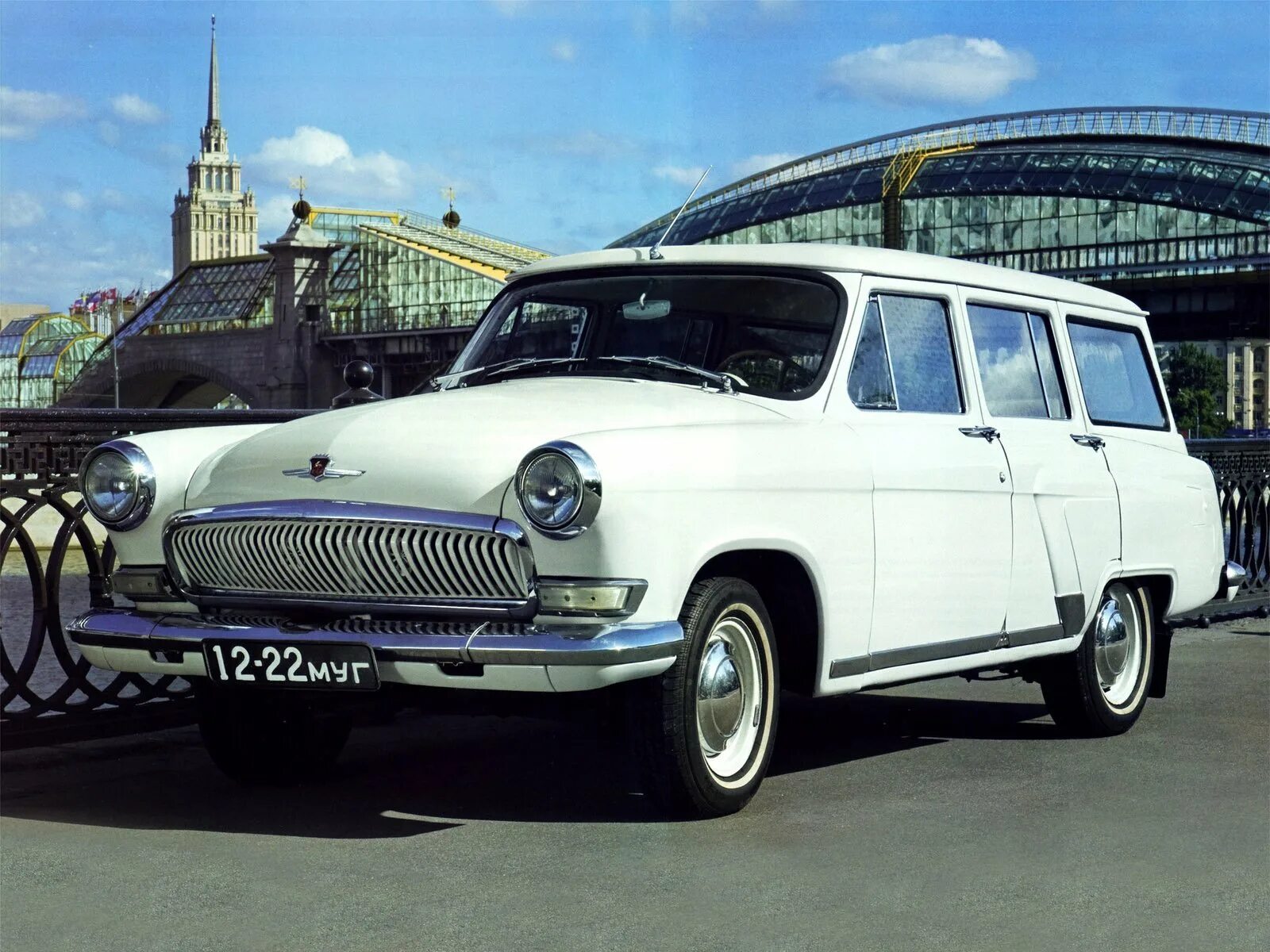 13. Газ-13 чайка и packard patrician. Советские машины. Советские автомобили. Азлк 412 иэ.