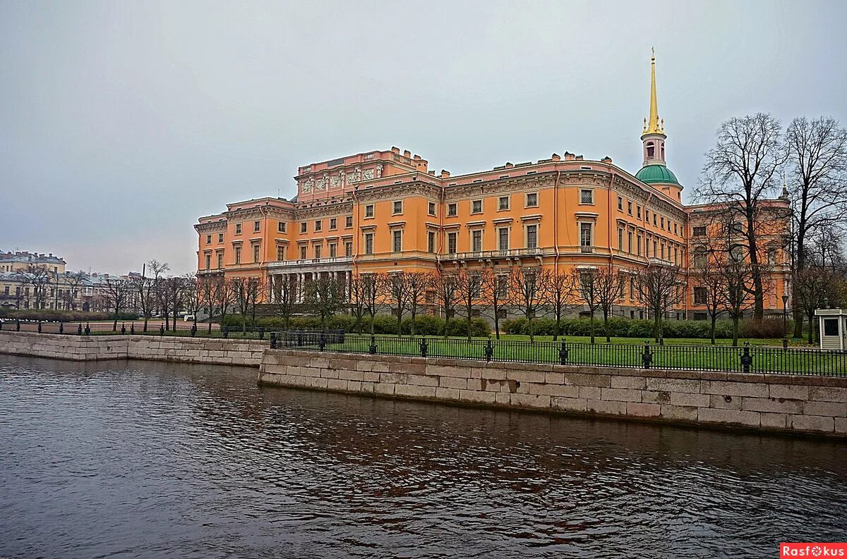 Михайловский замок сайт. Михайловский инженерный замок. Михайловский замок с садовой. Михайловский замок Винченцо Бренна. Михайловский замок с Фонтанки.