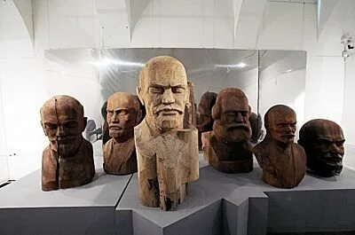 Цаплин скульптор