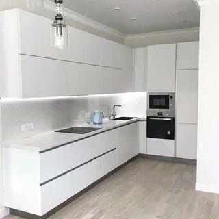 Современные белые глянцевые кухни