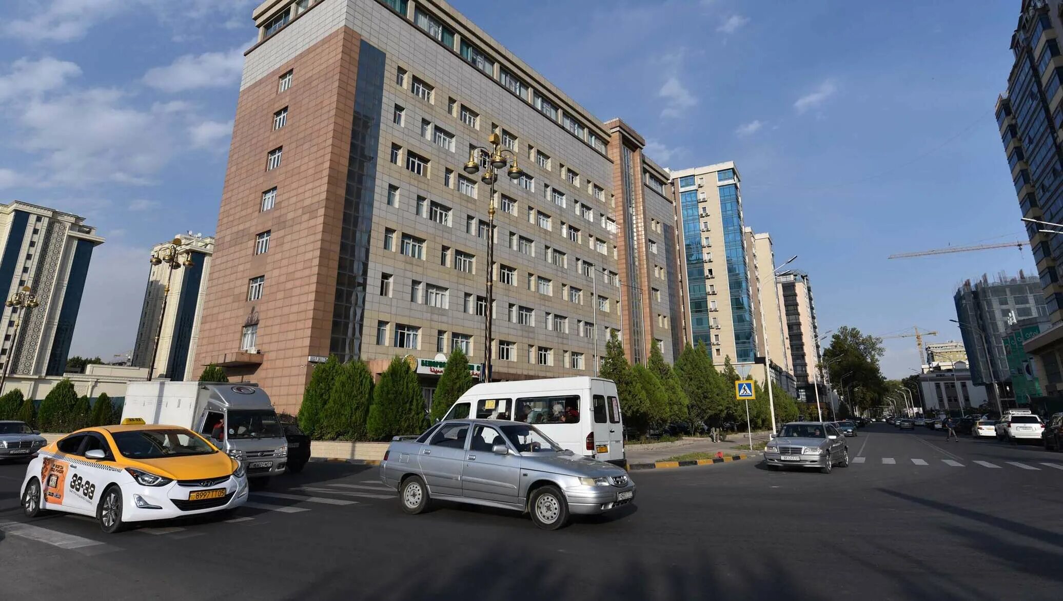 Инфекционная больница в душанбе. Клиника ибнис ино душанбе. Больница душанбе. Клиника истиклол в душанбе. Больница истиклол.