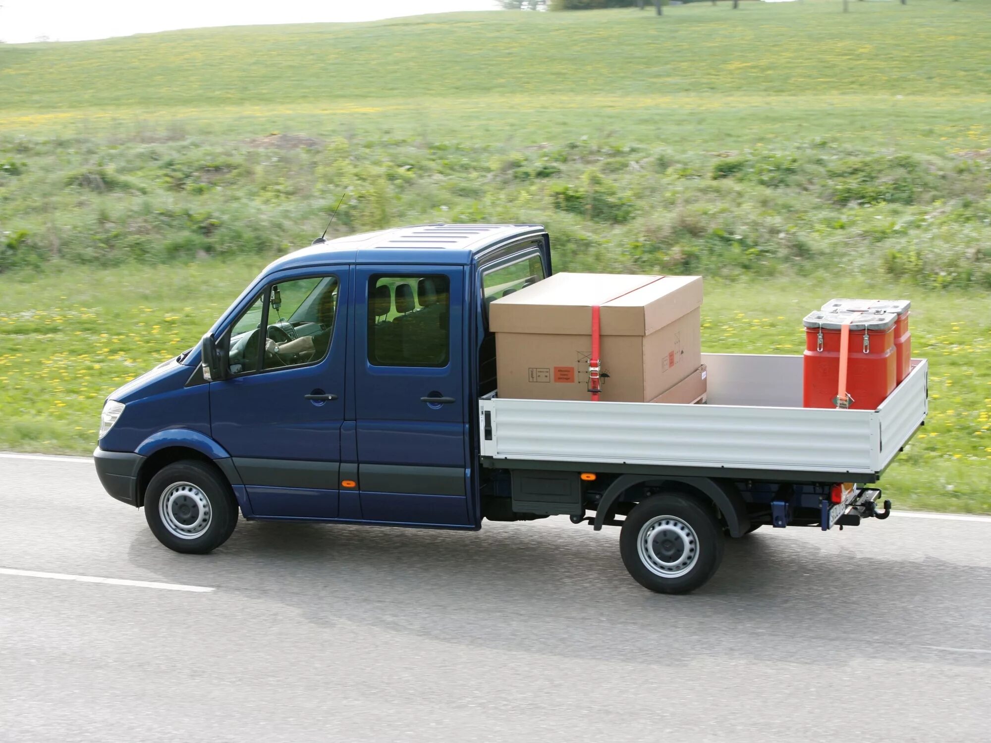 Малый борт. Mercedes-benz sprinter double cab. мерседес спринтер 4х4 бортовой. мерседес бенц спринтер бортовой грузовик. мерседес спринтер бортовой 2000.