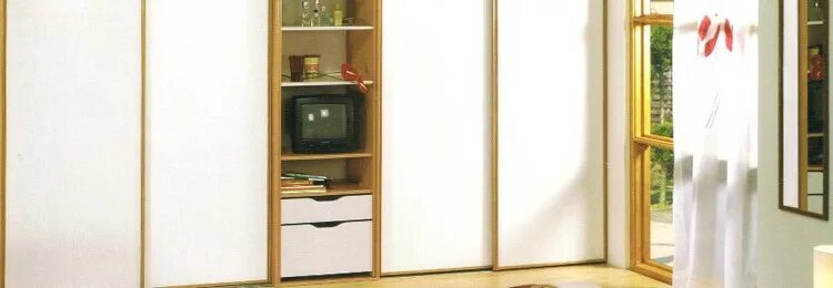 Шкаф купе дизайн. Шифоньер и шкаф отличие. Модные шифоньеры. Чем отличается шкаф от шкафа. Шифоньер и шкаф разница.