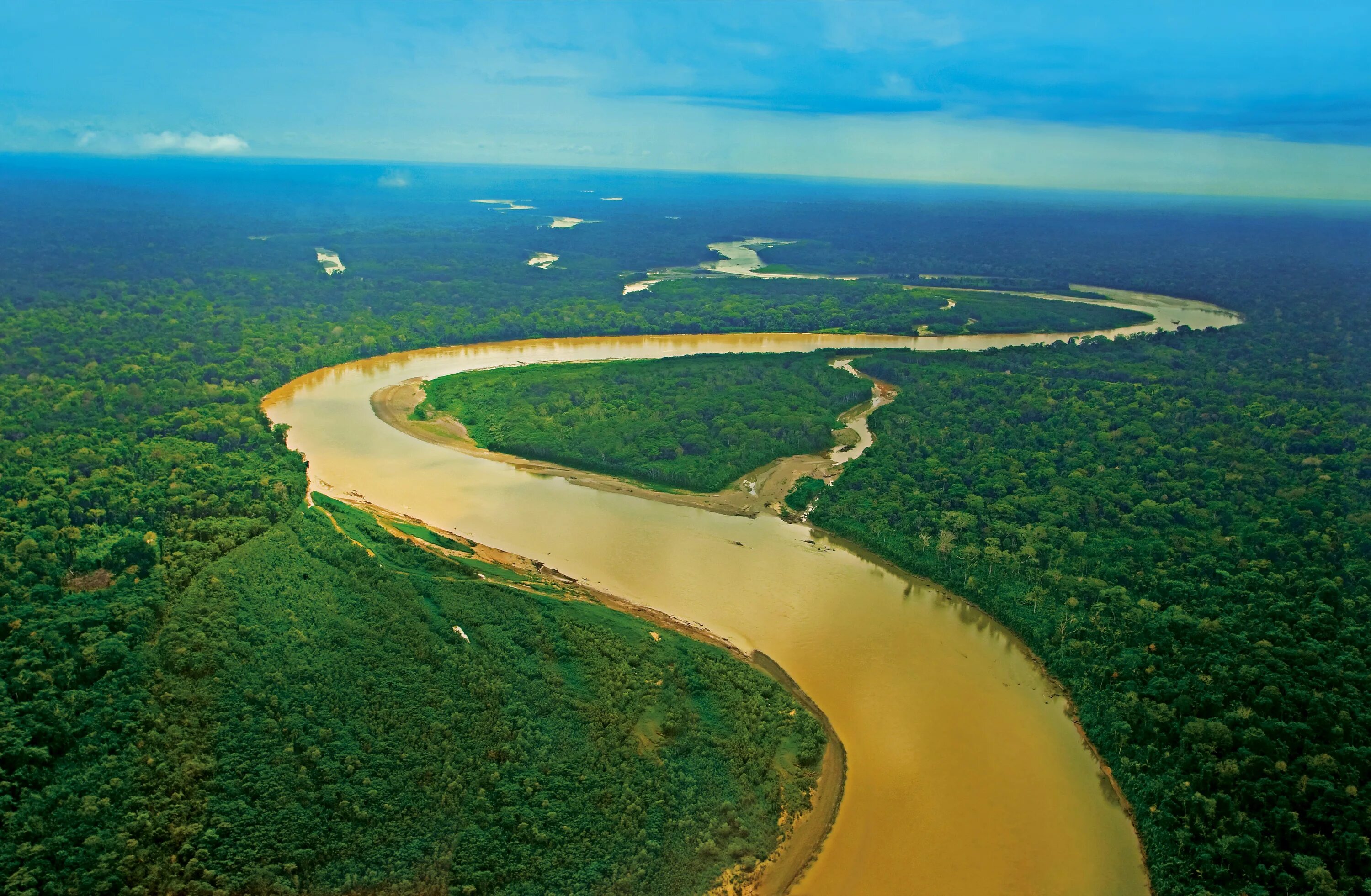 Какие крупные озера находятся на амазонской низменности. Национальный парк Ману. Перу река Амазонка. Парк Ману в Перу. Южная Америка Амазонская низменность.