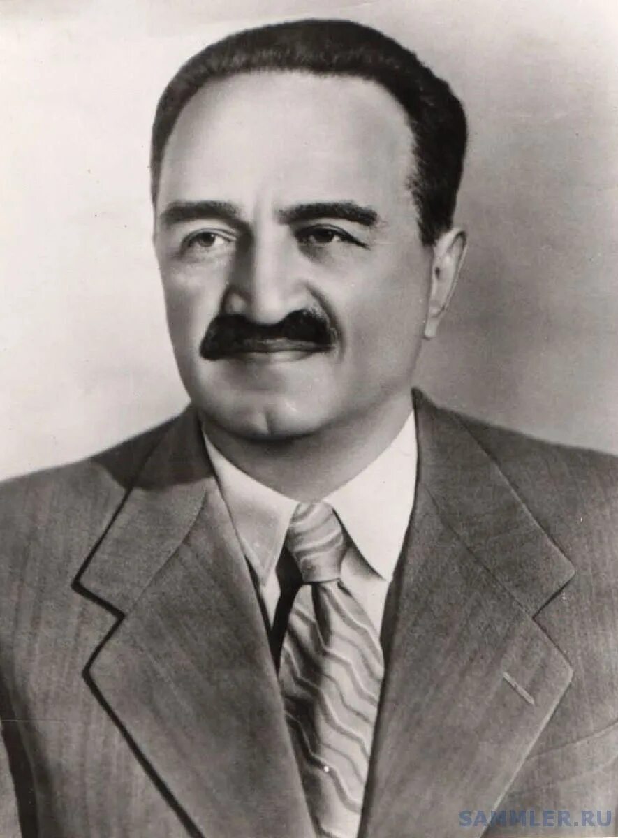 Анаста́с ива́нович (оване́сович) микоя́н. Микоян министр торговли. Анастас иванович микоян (1895 – 1978). Анаста́с ива́нович (оване́сович) микоя́н. Анастас иванович микоян (1895 – 1978).