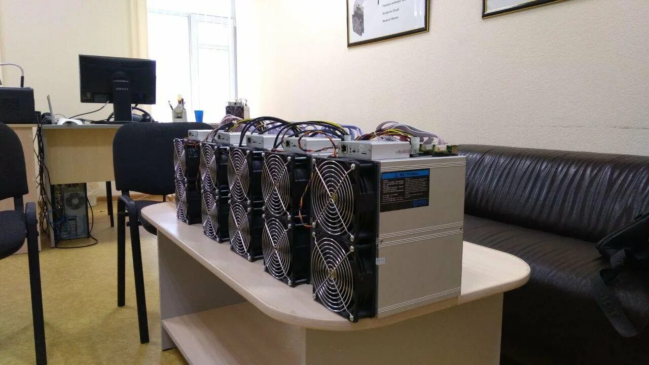 Асик стоит ли. ASIC a1. Antminer s9. ASIC 120. ASIC 03s307.