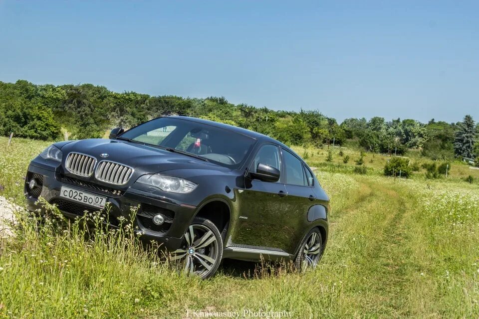 X 6.7. BMW x6 1 поколения. БМВ x6 первое поколение. BMW x6 привод. БМВ х6 драйв.