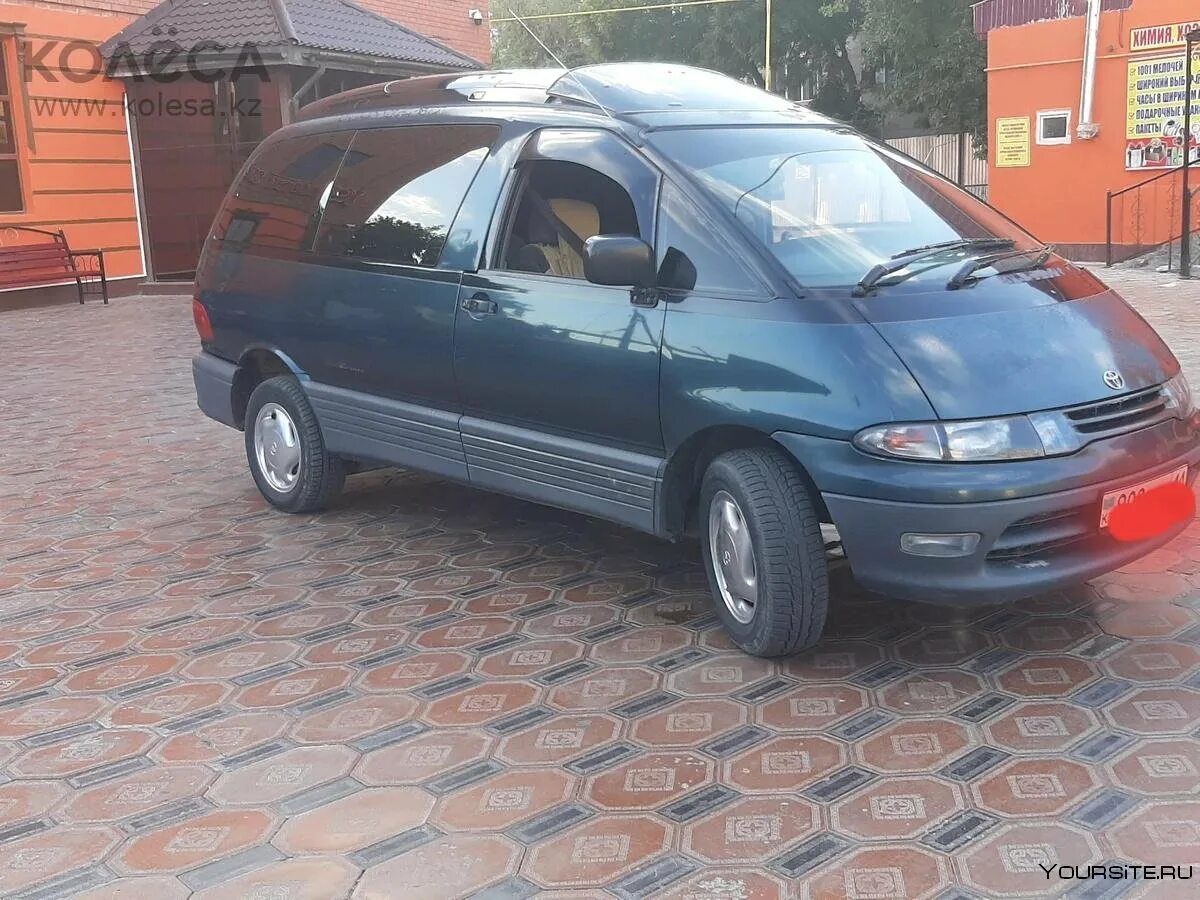 Тойота эстима люсида 2.2. Тойота Эстима Люсида 1994. Toyota Estima 1994 2.2 дизель lucida. Тойота Люсида 2.2 дизель.