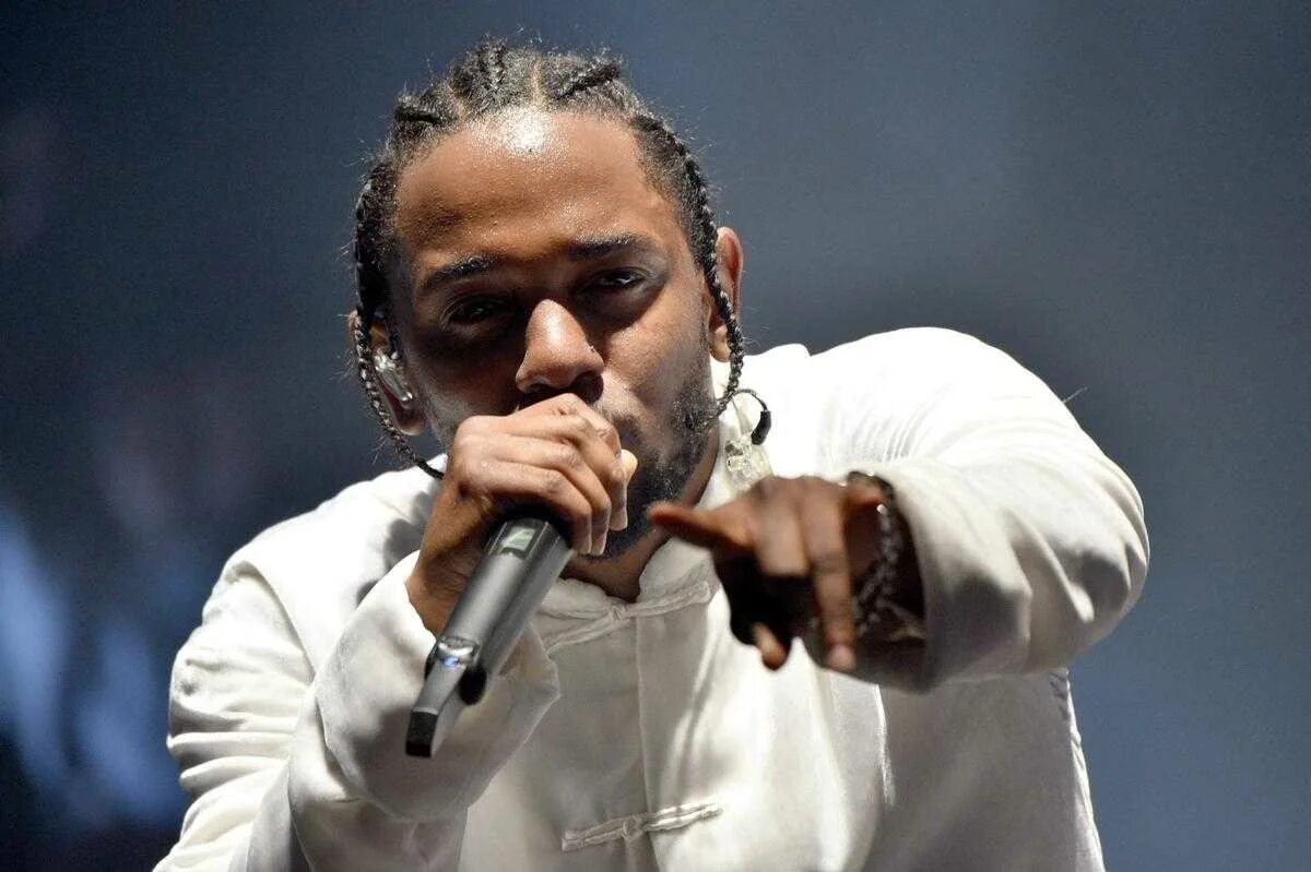 Популярные хип хоп исполнители. Кендрик ламар. рэпер kendrick lamar. kendrick lamar 6:16. хип хоп певцы.