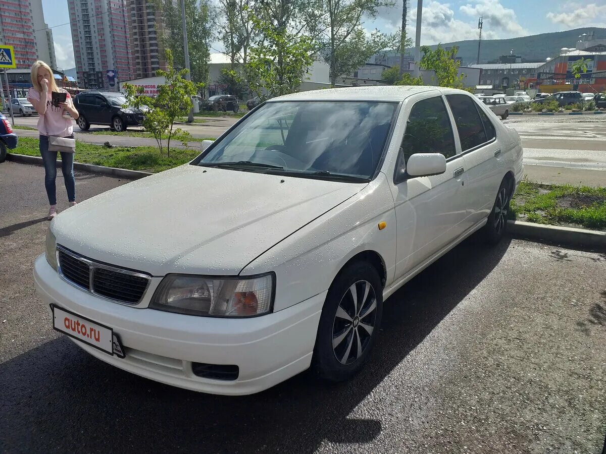 Купить б/у Nissan Bluebird XI (U14) 1.8 AT (125 л.с.) бензин автомат в Красноярс