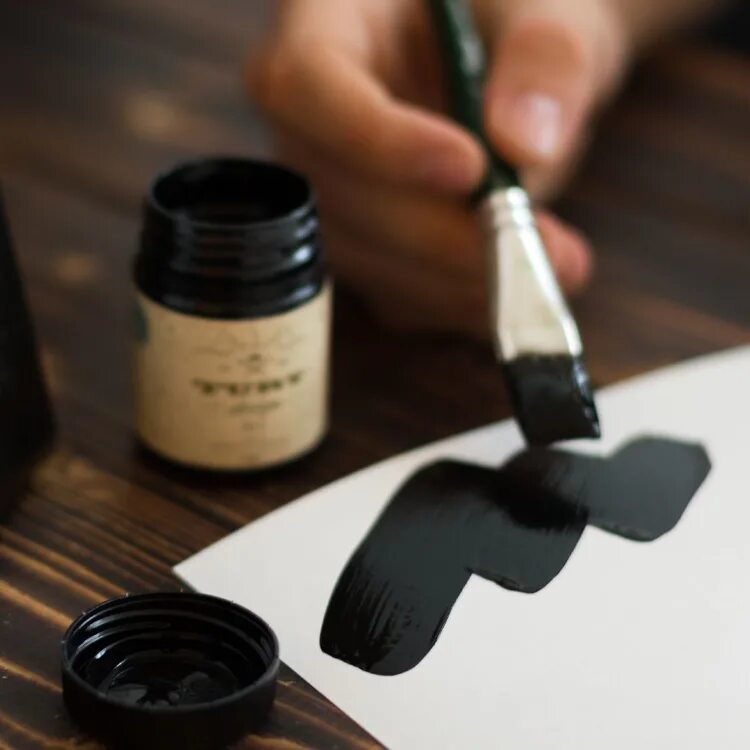 Черный акрил краска. Глубокоматовая черная краска. Кондиционер для краски fluidart. Акриловая краска черного цвета. Акриловая краска черного цвета.