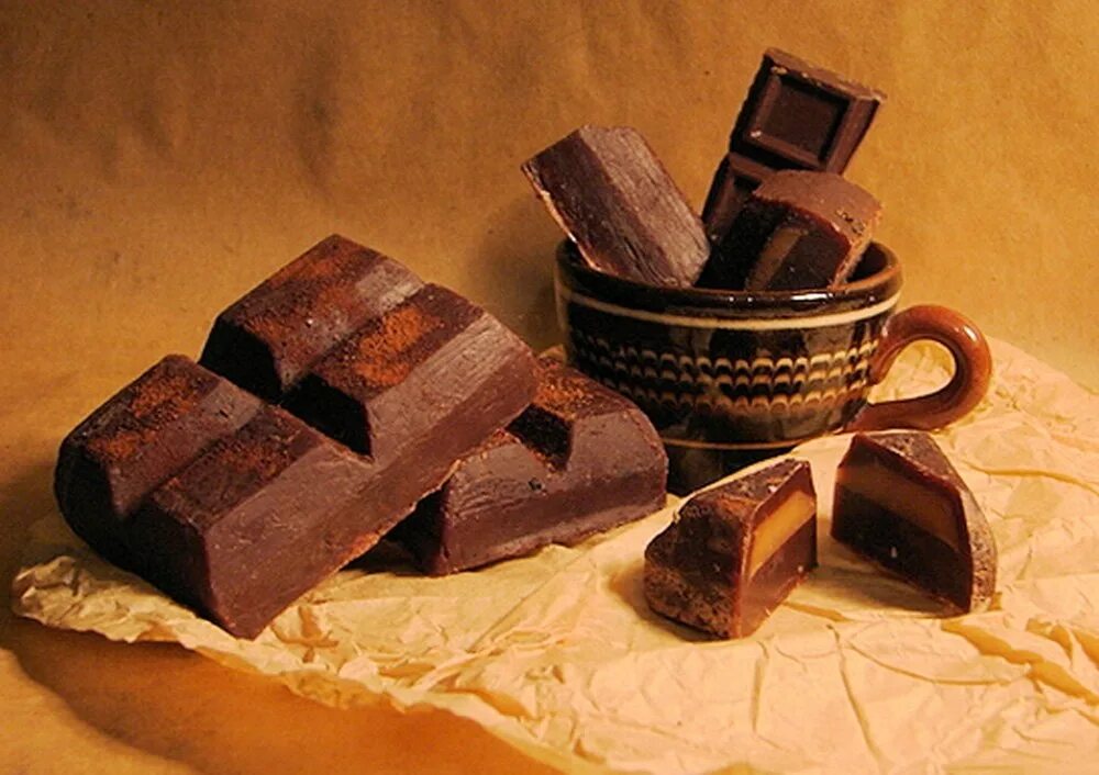 Шоколад 19 век. Франсуа-Луи Кайе шоколатье. Натюрморт с шоколадкой. Древние конфеты.