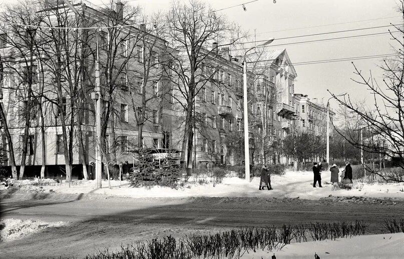 Старый Брянск. Ул Куйбышева Брянск старые фотографии улиц. Аеро снимки Карсунского района 1970х. Старый Брянск фото Куйбышева. Бежица куйбышева