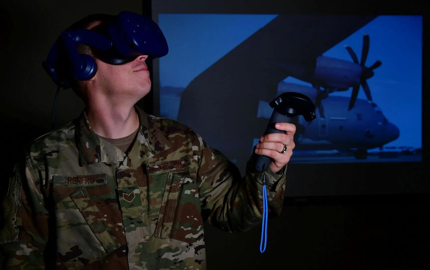 Самолеты vr. VR Military. Инструктор VR. Виртуальная реальность в ВВС США. Matador Military VR.