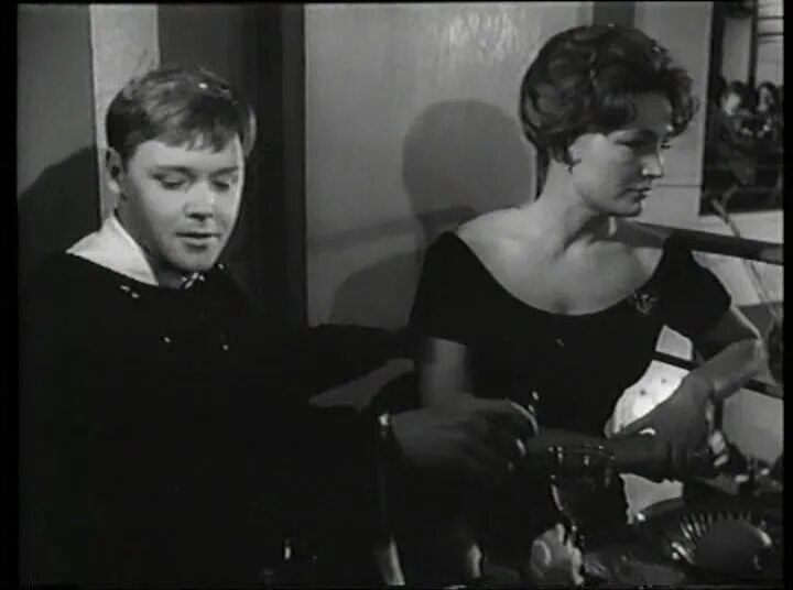 Фильм секретарь обкома (1963) афиша. Василий иванович макаров. Секретарь райкома фильм 1942. Секретарь обкома фильм 1963. Александр хвыля фото.