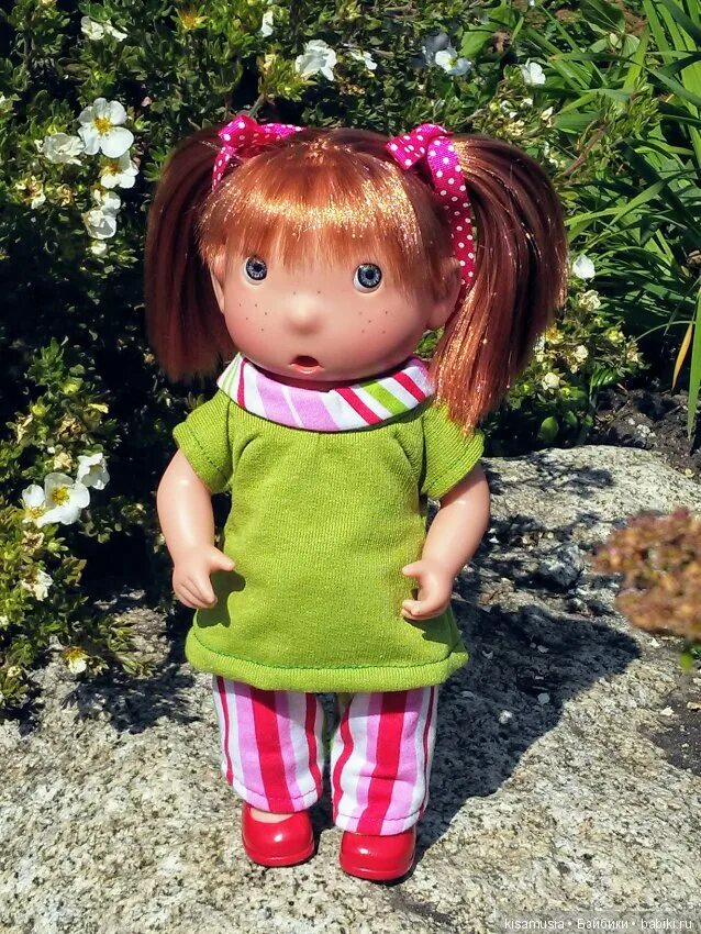 удивленная кукла