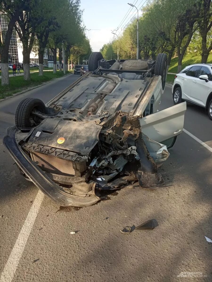 Чп в рязани сегодня. В Рязани перевернулась машина.