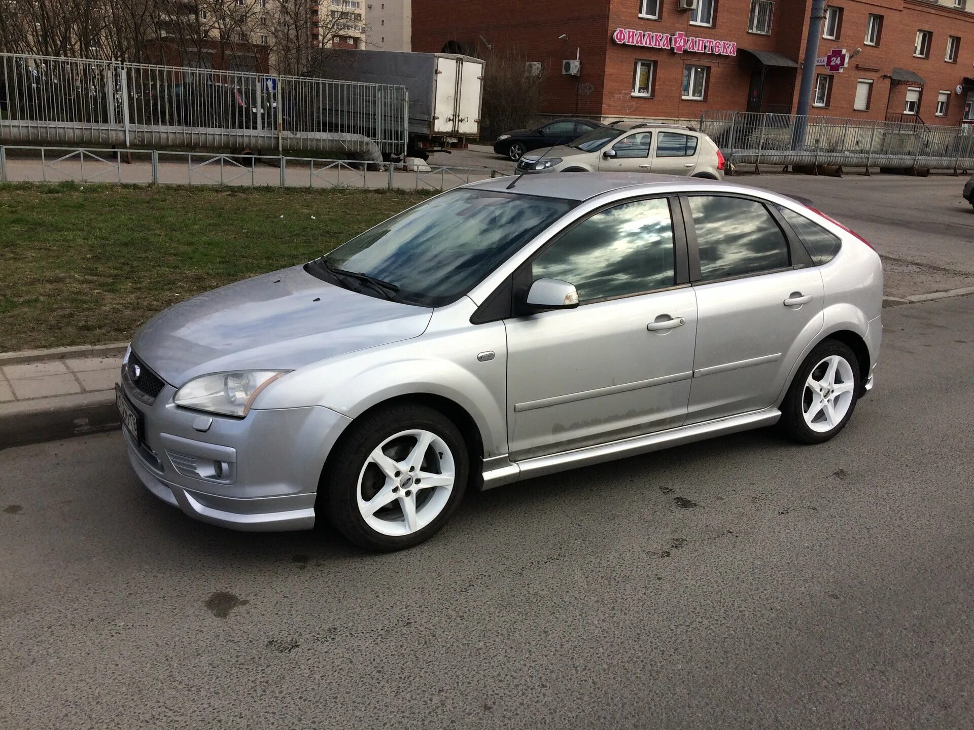 Ford focus st 2006. Форд фокус 2 рестайлинг купе. Ford focus 2. Фокус 2 дорестайлинг. Фокус 2 чем плохая.
