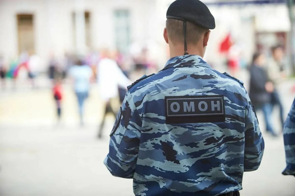 ОМОН (Россия). Полиция РФ ОМОН. ОМОН со спины. Полицейский ОМОН. Мужчина омон