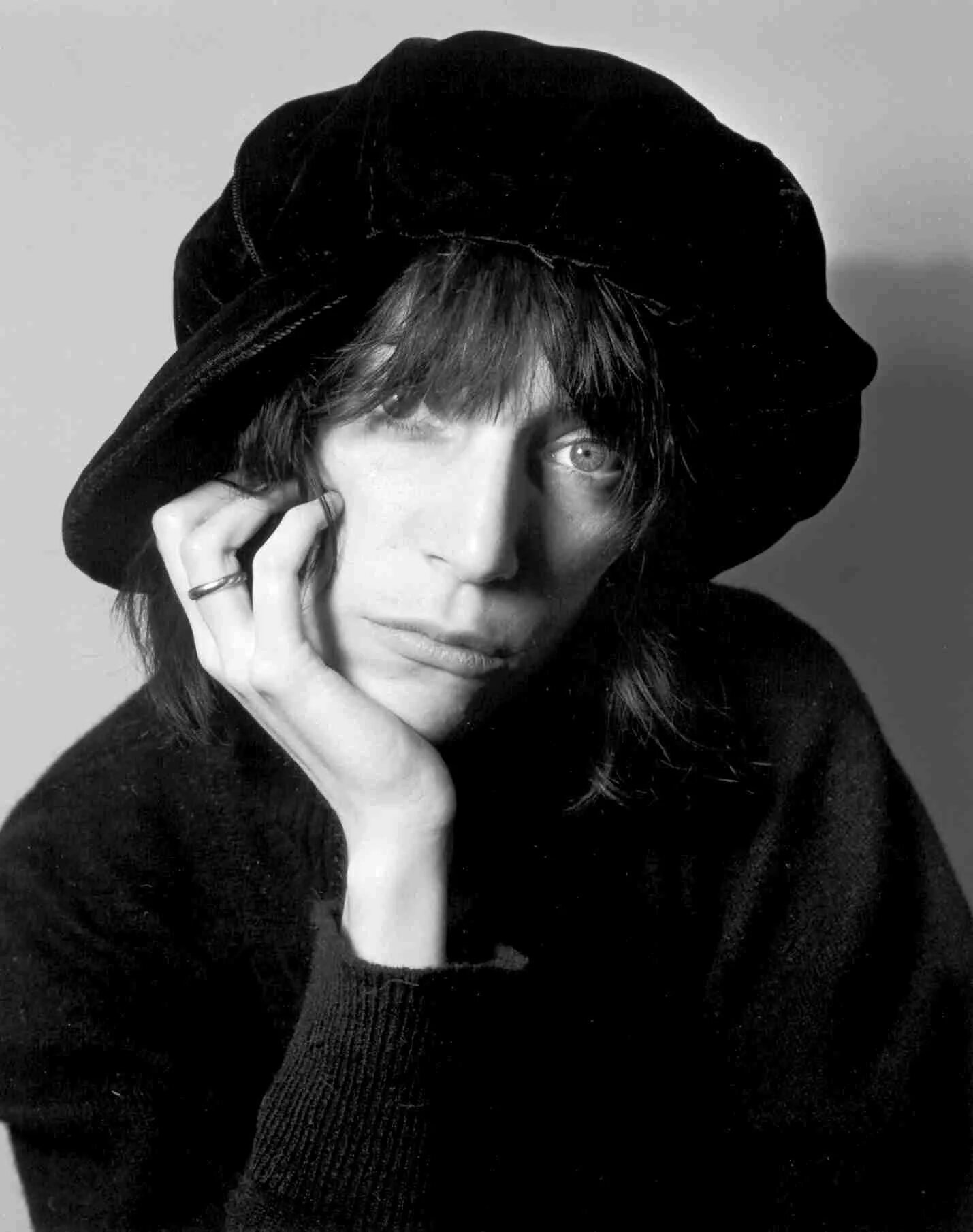 Патти отзывы. Патти смит. патти смит американская певица. патти смит фото. патти смит фигура.