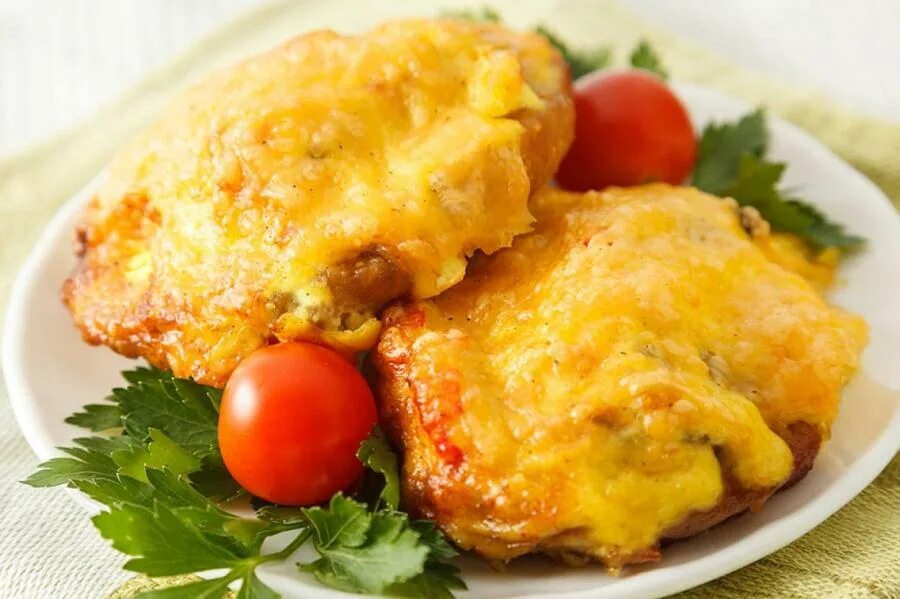 Куриные отбивные с помидорами