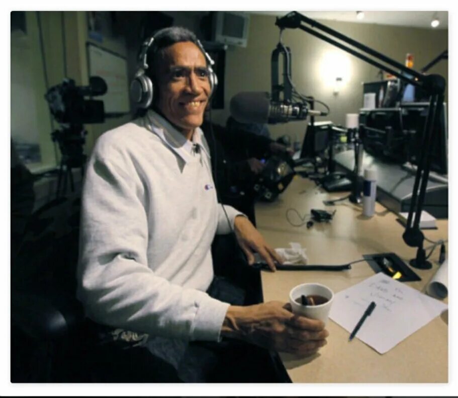 Тэд уильямс диктор. Тед виллиамс. Тед вильямс. Тед уильямс (1957). Тэд уильямс бомж.