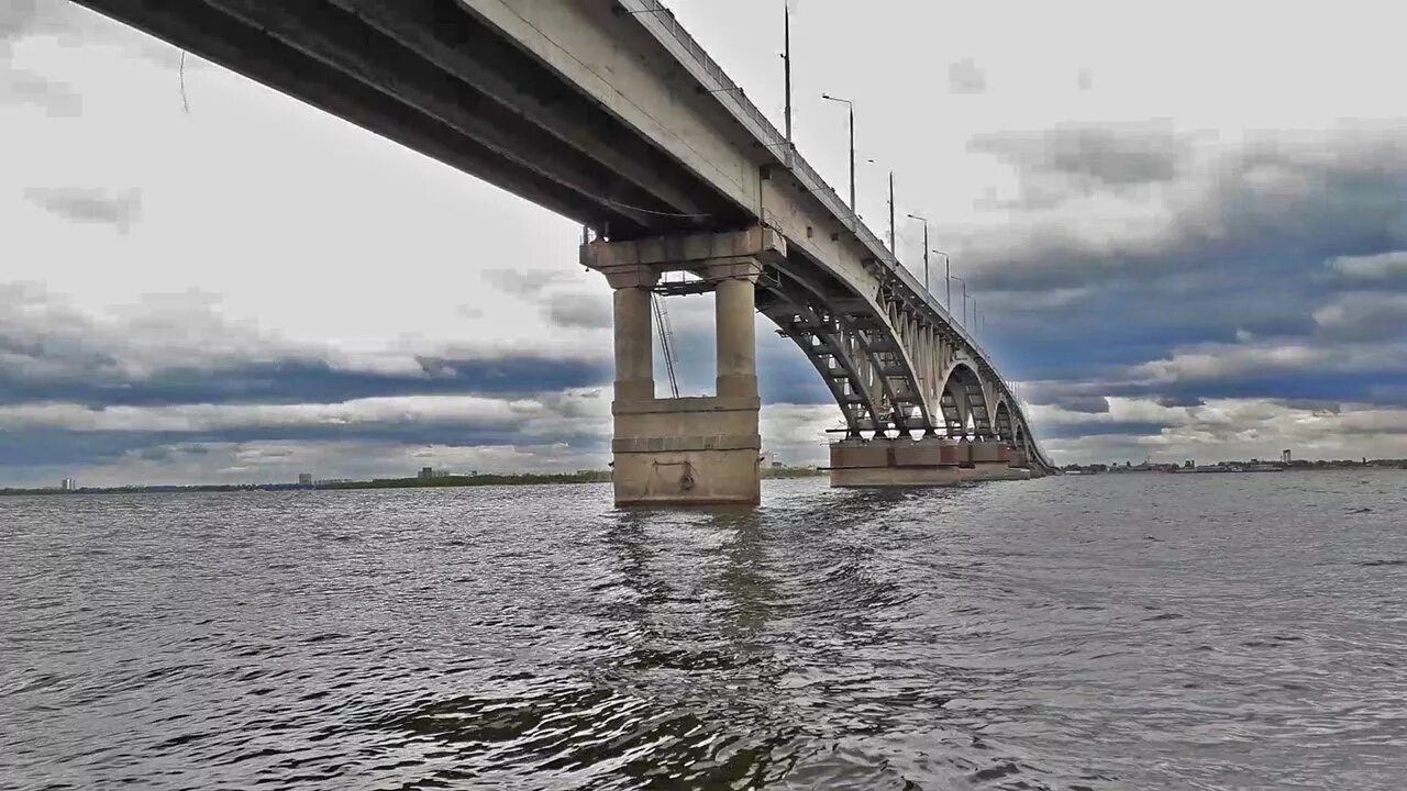 Саратовский мост с Энгельса. Пристанский мост Саратов. Новый мост Саратов. Волга мост Саратов.