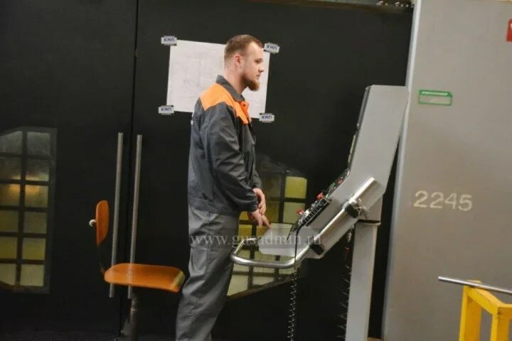 Работа сторожем в гусь хрустальном. Работа сторожем в гусь хрустальном. Диспетчер котельной на сипягина. Уголовники из гуся хрустального. Подслушано в гусь-хрустальном.