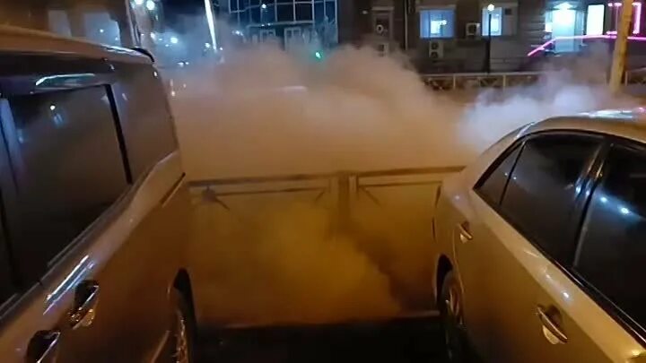 Астрахань столб пыли. Пыль от дорог. Когда пыль осела. Пыль стоит столбом. Песчаные бури в ираке 2022.