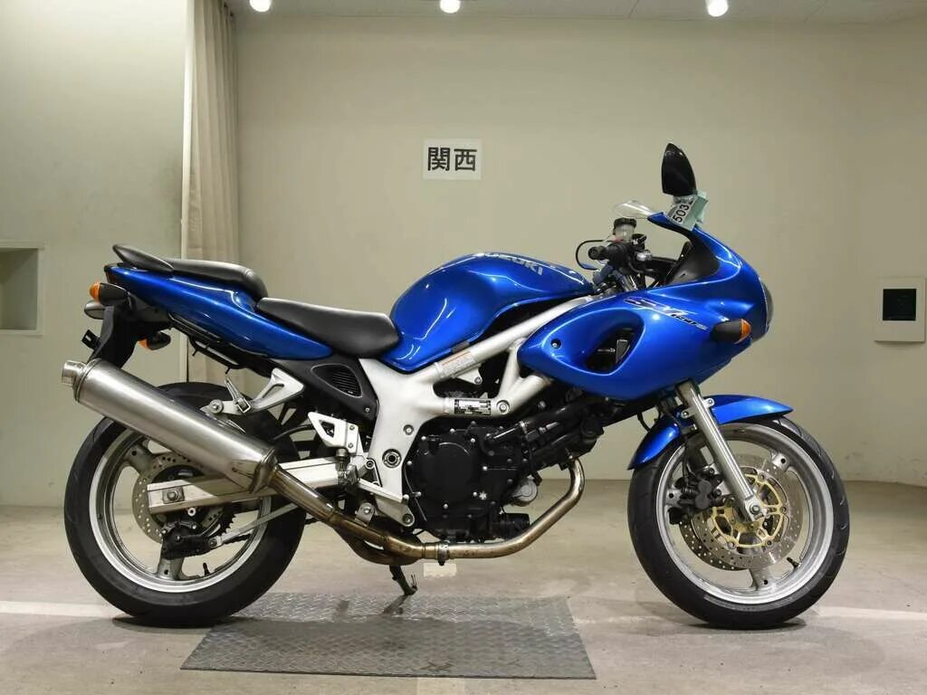 Suzuki sv650s 1999. Suzuki sv650s 2001. Сузуки sv650 1999. Suzuki sv650. 650 год выпуска