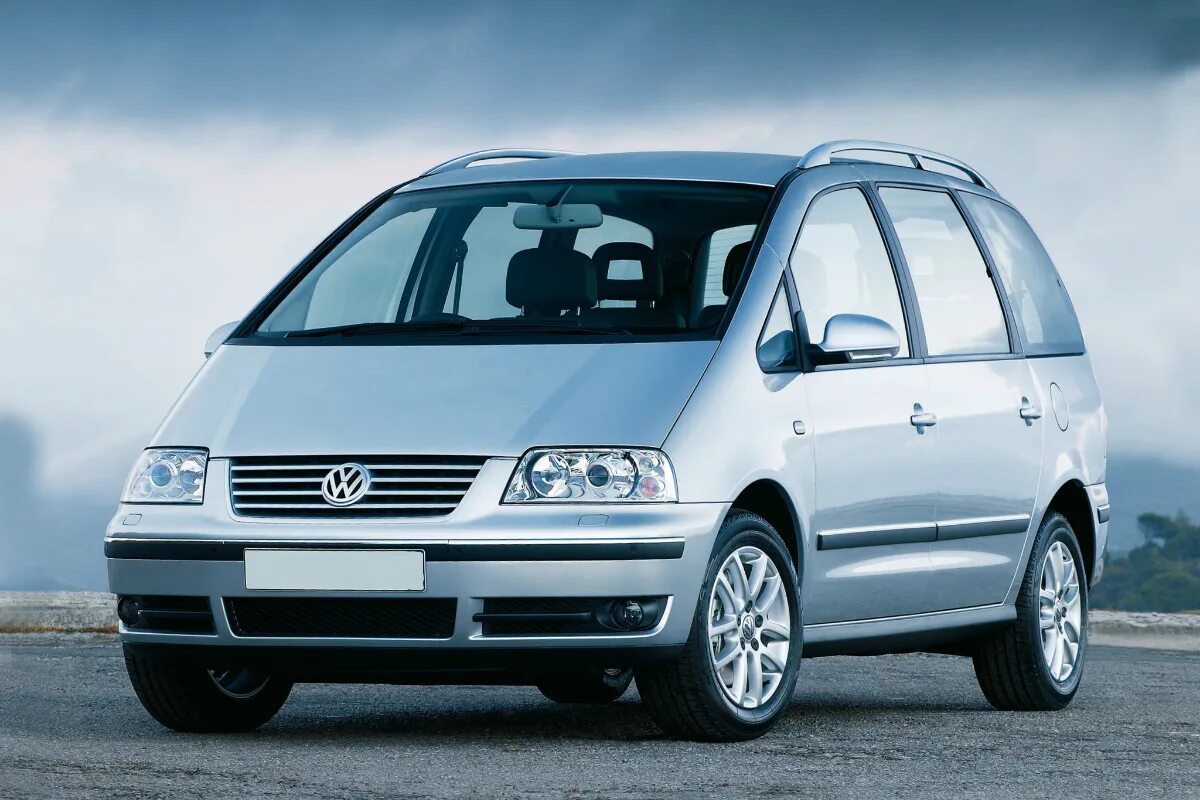 Шаран 2000 года. Volkswagen Sharan i. Фольксваген Шаран в 5. Фольксваген Шаран 2 поколение. Фольксваген Шаран 1 поколение.